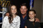 Zaandam 1 oktober 2016
Premiere Peter Pan in schouwburg  Zaandam.
Martijn Krabbe met zijn kinderen Achilles Michelle Jasmijn zijn vriendin Noi Pakon met haar zoontje.