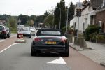 Lijnden 19 september 2016
Patricia Paay en haar nieuwe vriend Robbert Hinfelaar arriveren in haar auto bij haar huis.