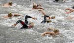 Amsterdam 11 september 2016
Amsterdam city swim tbv ALS door de amsterdamse grachten. Pieter v d Hoogenband kwam samen met zijn verloofde Marie Jose Crooijmans zijn kinderen en zijn ouders en broer