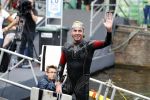 Amsterdam 11 september 2016
Amsterdam city swim tbv ALS door de amsterdamse grachten. Pieter v d Hoogenband kwam samen met zijn verloofde Marie Jose Crooijmans zijn kinderen en zijn ouders en broer