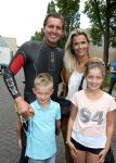 Amsterdam 11 september 2016
Amsterdam city swim tbv ALS door de amsterdamse grachten. Pieter v d Hoogenband kwam samen met zijn verloofde Marie Jose Crooijmans zijn kinderen en zijn ouders en broer