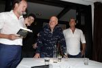 Rotterdam 14 september 2016
Boekpresentatie boek Rene v Gijp geschreven door Michiel v Egmond bij the harbour club. Zijn zoons Bicky en Sanny kregen de eerste exemplaren