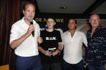 Rotterdam 14 september 2016
Boekpresentatie boek Rene v Gijp geschreven door Michiel v Egmond bij the harbour club. Zijn zoons Bicky en Sanny kregen de eerste exemplaren