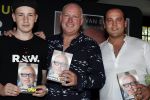 Rotterdam 14 september 2016
Boekpresentatie boek Rene v Gijp geschreven door Michiel v Egmond bij the harbour club. Zijn zoons Bicky en Sanny kregen de eerste exemplaren