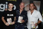 Rotterdam 14 september 2016
Boekpresentatie boek Rene v Gijp geschreven door Michiel v Egmond bij the harbour club. Zijn zoons Bicky en Sanny kregen de eerste exemplaren