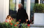 Amsterdam 12 september 2016
Rutger hauer op terras van het Amstel Hotel met vrienden en oud model Tatjana Patitz