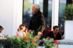 Amsterdam 12 september 2016
Rutger hauer op terras van het Amstel Hotel met vrienden en oud model Tatjana Patitz