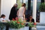 Amsterdam 12 september 2016
Rutger hauer op terras van het Amstel Hotel met vrienden en oud model Tatjana Patitz