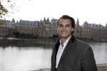 Den Haag 6 oktober 2016
Thiery Baudet rondom en op het binnenhof en bij torentje.