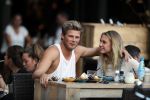 Amsterdam 12 september 2016 
Tim Douwsma en zijn vriendin Jessie Jazz Vuijk op terras en op de scooter