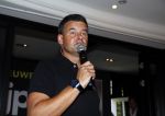 Rotterdam 14 september 2016
Boekpresentatie boek Rene v Gijp geschreven door Michiel v Egmond bij the harbour club. Zijn zoons Bicky en Sanny kregen de eerste exemplaren. Wilfred Genee