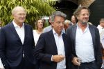 Naarden Vesting 6 september 2016
Presentatei boek DOEN van Jan des Bouvrie bij het arsenaal.
Monique en zoon Jan zijn ook aanwezig. Joop v d Ende Yves Gijraths en Herman Heinsbroek