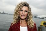 Amsterdam 28 september 2017
Castpresentaie van de Spa ( net 5 serie). De cast bestaat uit Annette Barlo Mattijn Hartemink Eva Marie v d Waal Rein v DuivenbodenDavy Eduard King Juvat Westendorp Beau Schneider Lara Leijs Nzinga Sordam en Eva Bartels.