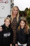 Kaatsheuvel 30 september 2017
Premiere musical in de efteling geschreven door Paul v Loon en Prinses Laurentien. Bridget Maasland met zoon Mees en een vriendinnetje
