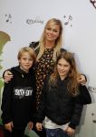 Kaatsheuvel 30 september 2017
Premiere musical in de efteling geschreven door Paul v Loon en Prinses Laurentien. Bridget Maasland met zoon Mees en een vriendinnetje