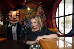 Amsterdam 25 september 2017 
Charlene Tilton wordt voor story geinterviewd door Annette de Vries. Charlene speelde Lucy in Dynasty