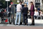 Amsterdam 27 september 2017 
Connie Witteman laat aan mensen haar gepimpte Biro wagentje zien