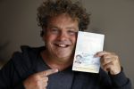 Amsterdam 25 september 2017 
Dirk Zeelenberg wordt in zijn huis geinterviewd door Catherine Keyl