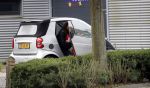 Amsterdam 22 september 2017 
Edgar Davids stapt uit auto van een (zijn) vriendin.