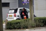 Amsterdam 22 september 2017 
Edgar Davids stapt uit auto van een (zijn) vriendin.