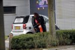 Amsterdam 22 september 2017 
Edgar Davids stapt uit auto van een (zijn) vriendin.