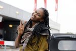 Amsterdam 22 september 2017 
Edgar Davids stapt uit auto van een (zijn) vriendin.