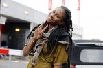 Amsterdam 22 september 2017 
Edgar Davids stapt uit auto van een (zijn) vriendin.