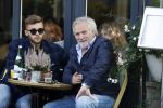 Amsterdam 27 september 2017   
Frank Wisse met zoon Bob op terras