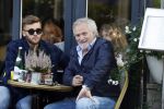 Amsterdam 27 september 2017   
Frank Wisse met zoon Bob op terras
