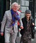 Amsterdam 21 september 2017
The Curious Incident of the Dog in the Night premiere in Carre. Freek de Jonge met vrouw