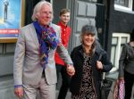 Amsterdam 21 september 2017
The Curious Incident of the Dog in the Night premiere in Carre. Freek de Jonge met vrouw