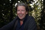 Hilversum 29 september 2017
Boekpresentatie in de wisseloord studio's. Rob de Nijs ontvangt het eerste boek. Hewnkjan Smits op de fiets