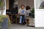 Amsterdam 30 september 2017
Ivo Niehe met een kennis op terras