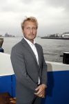 Amsterdam 28 september 2017
Castpresentaie van de Spa ( net 5 serie). De cast bestaat uit Annette Barlo Mattijn Hartemink Eva Marie v d Waal Rein v DuivenbodenDavy Eduard King Juvat Westendorp Beau Schneider Lara Leijs Nzinga Sordam en Eva Bartels.
