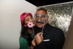 Zaandan 22 september 2017
Karin de Rooij 9 vriendin Ruud Gullit) viert haar 50e verjaardag. Ruud met zijn dochters Felicity en Joelle