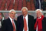 13-03-99
De drie dokters van de medische staf van PSV
Tjaarda Weber, Carel v d Brekel en Cees Rein v d Hoogenband

PETER SMULDERS BV