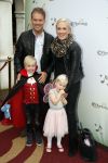 Kaatsheuvel 30 september 2017
Premiere musical in de efteling geschreven door Paul v Loon en Prinses Laurentien. Rein Kolpa en Wieneke Remmers met kinderen