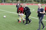 Amsterdam 11 september 2018
Het volledige team van hardlopers voor Only Friends bestaat uit tien personen: zanger Robert Leroy, chef-kok Ramon Beuk, ex-voetbalster Anouk Hoogendijk, eSporter Koen Weijland, Carlos Platier (judoka en winnaar Expeditie Robinson 2017), JoÃ«lle Witschge (deelneemster Expeditie Robinson), huisarts/schrijver/vlogger Rutger Verhoeff, social media influencer Jamie de Boer, Maup van den Berg en Stefan Valk. Ze gaan de marathon van New York lopen.