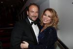 Utrecht 23 september 2018
Premiere Mamma Mia in beatrixtheater. Hoofdrollen zijn er voor Antje Monteiro Jolijn Henneman Sophia Wezer Hilke Bierman Dieter Troubleyn Emiel de Jong en Soy Kroon. Antje met vriend Dennis