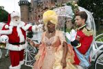 Haarzuilens 12 september 2018
Presentatie cast RTL Kerstshow op kasteel de haar. De cast bestaat uit Carlo Boszhard Buddy Vedder Esmee v Kampen Berget Lewis Pip Pellens Fred v Leer Ger Otte Celinde Schoenmaker en de kerstman.