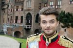 Haarzuilens 12 september 2018
Presentatie cast RTL Kerstshow op kasteel de haar. De cast bestaat uit Carlo Boszhard Buddy Vedder Esmee v Kampen Berget Lewis Pip Pellens Fred v Leer Ger Otte Celinde Schoenmaker en de kerstman.