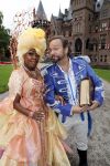 Haarzuilens 12 september 2018
Presentatie cast RTL Kerstshow op kasteel de haar. De cast bestaat uit Carlo Boszhard Buddy Vedder Esmee v Kampen Berget Lewis Pip Pellens Fred v Leer Ger Otte Celinde Schoenmaker en de kerstman.