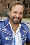 Haarzuilens 12 september 2018
Presentatie cast RTL Kerstshow op kasteel de haar. De cast bestaat uit Carlo Boszhard Buddy Vedder Esmee v Kampen Berget Lewis Pip Pellens Fred v Leer Ger Otte Celinde Schoenmaker en de kerstman.