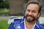 Haarzuilens 12 september 2018
Presentatie cast RTL Kerstshow op kasteel de haar. De cast bestaat uit Carlo Boszhard Buddy Vedder Esmee v Kampen Berget Lewis Pip Pellens Fred v Leer Ger Otte Celinde Schoenmaker en de kerstman.