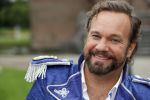 Haarzuilens 12 september 2018
Presentatie cast RTL Kerstshow op kasteel de haar. De cast bestaat uit Carlo Boszhard Buddy Vedder Esmee v Kampen Berget Lewis Pip Pellens Fred v Leer Ger Otte Celinde Schoenmaker en de kerstman.