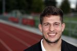 Amsterdam 11 september 2018
Het volledige team van hardlopers voor Only Friends bestaat uit tien personen: zanger Robert Leroy, chef-kok Ramon Beuk, ex-voetbalster Anouk Hoogendijk, eSporter Koen Weijland, Carlos Platier (judoka en winnaar Expeditie Robinson 2017), JoÃ«lle Witschge (deelneemster Expeditie Robinson), huisarts/schrijver/vlogger Rutger Verhoeff, social media influencer Jamie de Boer, Maup van den Berg en Stefan Valk. Ze gaan de marathon van New York lopen.