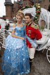 Haarzuilens 12 september 2018
Presentatie cast RTL Kerstshow op kasteel de haar. De cast bestaat uit Carlo Boszhard Buddy Vedder Esmee v Kampen Berget Lewis Pip Pellens Fred v Leer Ger Otte Celinde Schoenmaker en de kerstman.