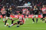 Eindhoven, 23 September 2018 PSV-AJAX Kompetitie, Seizoen 2018-2019 Eindstand 3-0
Eric Gutierrez en Tadic