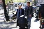 Amsterdam 27 september 2018
Eva Jinek en haar vriend Dexter gaan voor het eerst wandelen met hun zoon Pax.