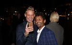 Utrecht 23 september 2018
Premiere Mamma Mia in beatrixtheater. Hoofdrollen zijn er voor Antje Monteiro Jolijn Henneman Sophia Wezer Hilke Bierman Dieter Troubleyn Emiel de Jong en Soy Kroon. Ferry Doedens met een vriend